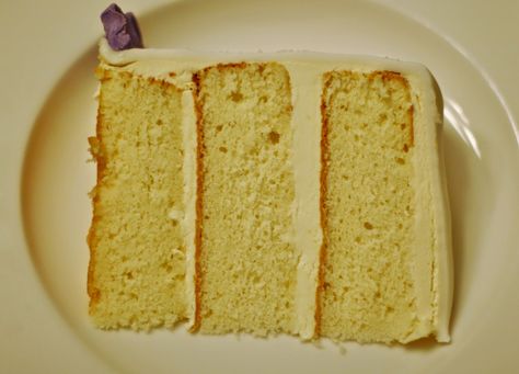 Gluten Free Vanilla Cake Recipe, Easy Delicious Cakes, Gluten Free Vanilla Cake, Fluffy Cream Cheese Frosting, Coconut Cheesecake, Italian Cream Cakes, Italian Cream, Vanilla Sponge Cake, Vanilla Cake Recipe