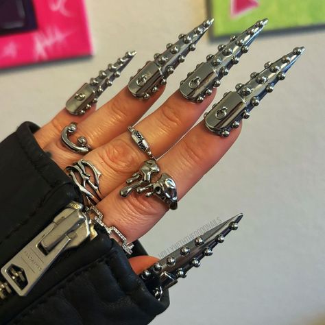 Armored Angel 🩶 Products: @daily_charme perfect black for the base @functionofvex chrome palette & hi res top coat @cocamichelle x… | Instagram Unique Spring Nails, Armored Angel, Nail Armor, Nail Spring, Nail Piercing, Nails Desing, Fancy Nails, Nail Tech, Top Coat