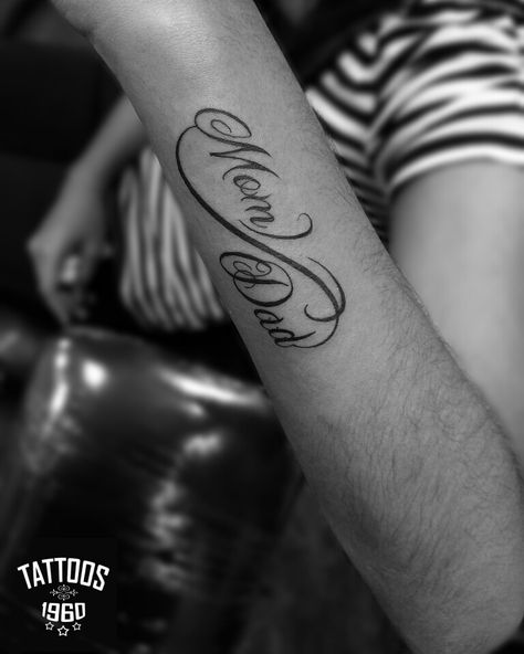 Mom dad with infinity tattoo eternal love Eternal Love Tattoo, Eternity Tattoo, Mum And Dad Tattoos, Tattoo Ideas For Moms, Mom Dad Tattoo Designs, Dad Tattoo, Tattoos Infinity, Mom Tattoo Designs