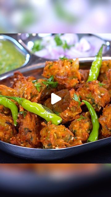 Kanda Bhaji Recipe, Pao Bhaji Recipe, Onion Pakoda Recipe, Onion Bhaji Recipe, Bhajiya Recipe, Onion Pakora Recipe, Onion Bhaji Recipes, Kanda Bhaji, Onion Pakoda