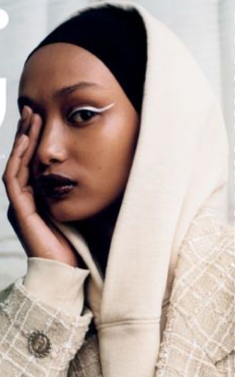 Julia Sarr Jamois, Zoe Ghertner, Id Magazine, I D Magazine, Model Profile, Mode Chanel, Fashion Cover, Profile Photos, Muslim Women