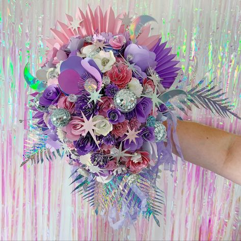 Bouquet With Disco Balls, Sparkly Wedding Bouquet, Disco Wedding Bouquet, Disco Bouquet, Disco Ball Bouquet, Bouquet Alternatives, Prom Flowers Bouquet, Make A Paper Flower, Making Paper Flowers