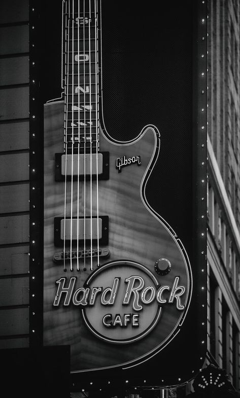 Hard Rock Cafe Garage Rock Aesthetic, Rock Vibes Aesthetic, Rock And Roll Wallpaper, Hard Rock Aesthetic, Rock Wallpaper, Traveling Wilburys, Hard Rock Café, Travelling Wilburys, Pop Rock Music