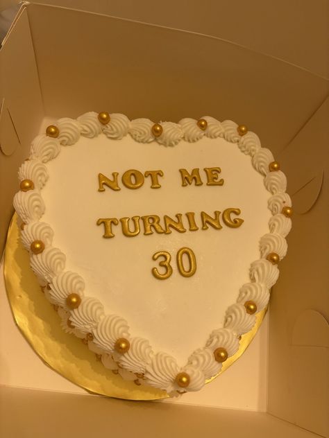 Dirty 30 Cakes For Women, 30 Bday Cake, Turning 30 Photoshoot, 30 Birthday Theme For Women Party Ideas, 30s Birthday Cake, 30th Birthday Aesthetic, 30th Bday Cake, Divorce Party Cake, 29th Birthday Cakes