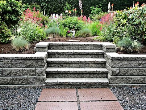 Wooden Retaining Wall, Retaining Wall Steps, Retaining Wall Ideas, Diy Retaining Wall, Backyard Retaining Walls, Retaining Wall Blocks, Building A Retaining Wall, Garden Blocks, Stone Retaining Wall