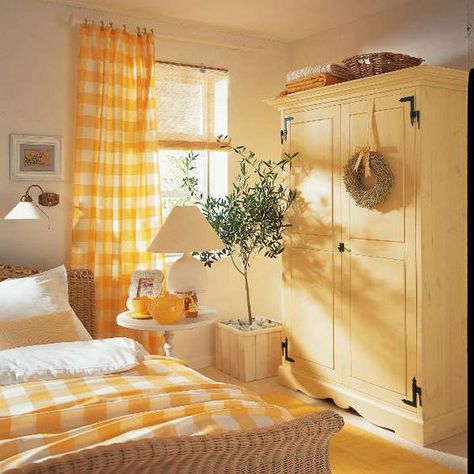 10 Steps to Create a Cottage-Style Bedroom | Decoholic Cottage Style Bedroom, Yellow Cottage, Aesthetic Bedroom Ideas, Bedroom Christmas, Yellow Room, Dekorasi Kamar Tidur, Cottage Bedroom, Style Cottage, Yellow Bedroom