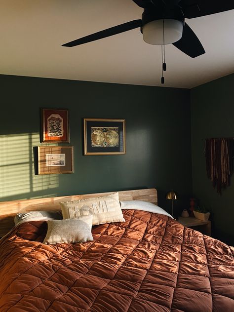 Vintage and moody aesthetic Moody Electric Bedroom, Dark Green Bedroom Moody, Minimal Moody Bedroom, Moss Green Bedroom Walls, Dark Green And Copper Bedroom, Moody Minimalist Aesthetic, Earthy Old World Aesthetic, Green Terracotta Bedroom, Dark Color Bedroom