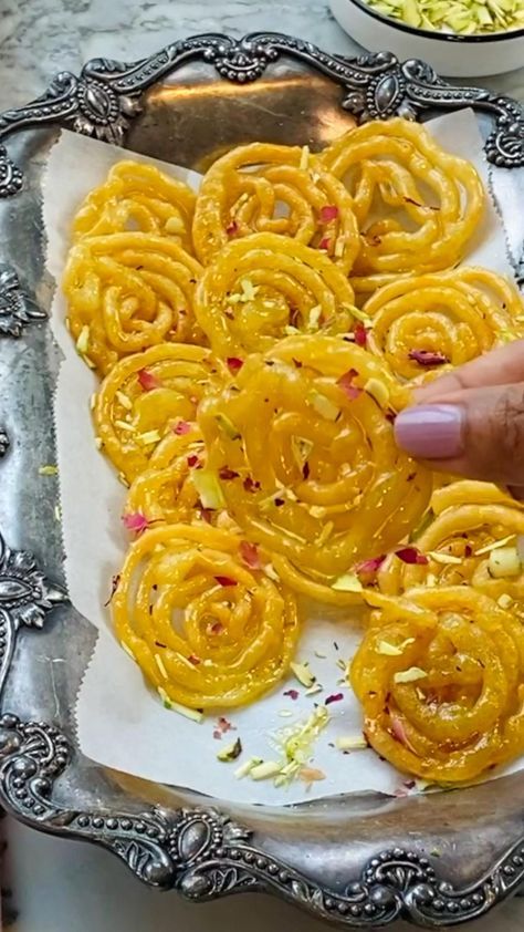 Diwali Food Ideas, Saffron Syrup, Ministry Of Curry, Jalebi Recipe, Diwali Food, Vegetarian Fast Food, Indian Cooking Recipes, Sweet Dishes Recipes, Vegetarian Snacks Recipes