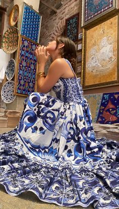 Italian Summer Outfits, Fancy Fits, Thanksgiving 2024, Soft Gamine, Lucy Hale, Blue And White Dress, Looks Chic, Luxury Dress, Elegant Outfit