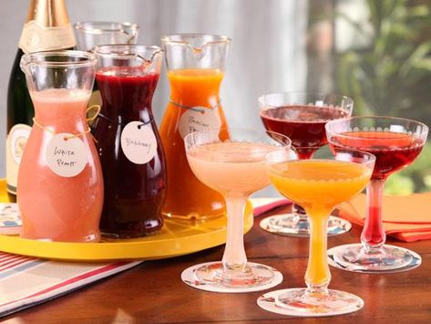 Bobby Flay's Tips for a Great Bellini Bar from Cooking Channel Bellini Bar, Bobby Flay Recipes, Signature Cocktails, Bobby Flay, Brunch Cocktails, Bridal Shower Food, Bridal Shower Brunch, Cooking Channel, Brunch Party