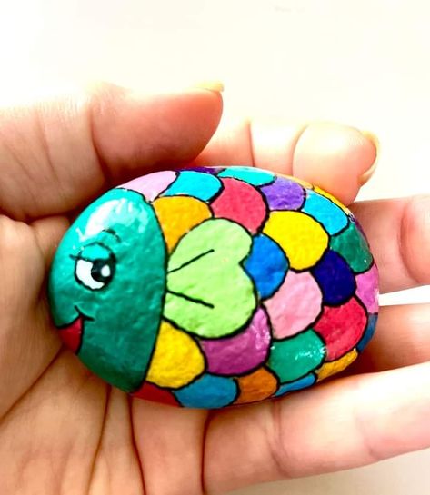 Turtle Painted Rocks, Rock Crafts Diy, Doodle Art For Beginners, Rock Painting Tutorial, Diy Rock Art, Painted Rock Animals, Art Pierre, Rock Painting Ideas, Stone Art Painting