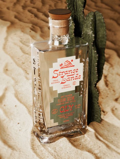 Strange Lands Gin - Fonts In Use Tequila Branding, Gin Label, Vintage Design Style, Gin Brands, Whiskey Brands, Art Direction Photography, Alcohol Packaging, Drink Labels, Gin Bottles