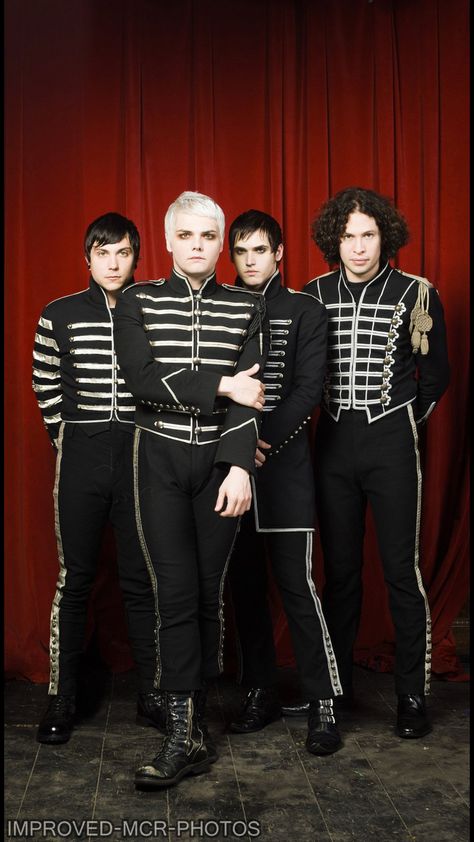 My Chemical Romance Wallpaper, Party Poison, Better Than Everyone, Tré Cool, Miss You Guys, Emo Memes, I Love Mcr, Black Parade, Billie Joe Armstrong