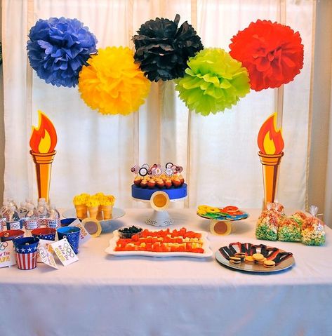 Beer Olympics Party, Olympic Party Decorations, Baby Shower Mixto, Summer Olympics Party, Vbs Olympics, Office Olympics, Olympics Decorations, Olympic Theme Party, Olympic Idea