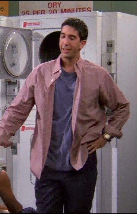 Ross Friends Outfits, Ross Geller Outfits, Ross Friends, Ross Geller, 90s Outfit, Friend Outfits, Dream Boy, Friends Fashion, Party Outfit