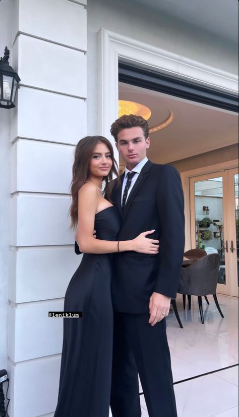 Couple Formal Outfits, Petite Prom Dresses, Formal Couple Outfits, Couples Prom Pictures, Formal Dance Dresses, Prom Photography Poses, Couple Prom, Prom Pictures Couples, Dancing Dresses