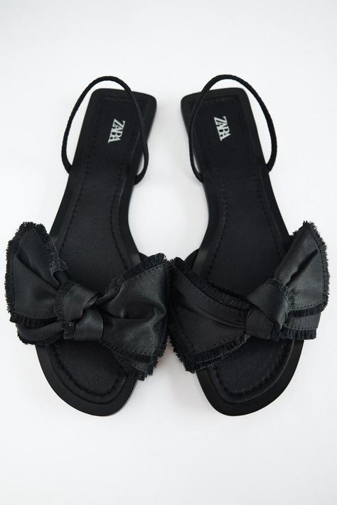 FLAT SANDALS WITH BOW - Black | ZARA United States Sandals With Bow, Zara Flats, Fabric Sandals, Joggers Shoes, Flower Sandals, Bow Sandals, Zara Shoes, Shoes Trainers, Black Flats