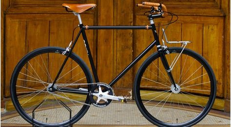 bike Urban Bike Style, Peugeot Bike, Bike Swag, Urban Bicycle, Bicycle Store, Garage Bike, Velo Vintage, Retro Bicycle, Commuter Bicycle