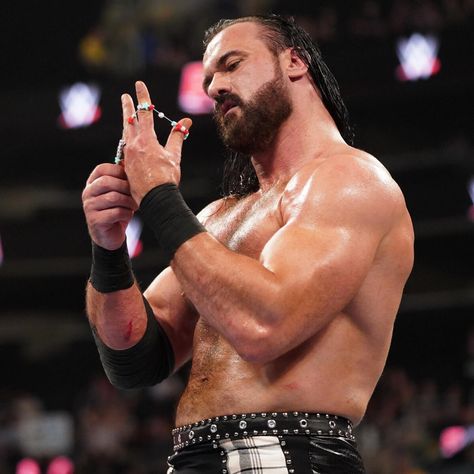 Scottish Warrior, Adam Cole, Drew Mcintyre, Cm Punk, Wwe Photos, Comic Movies, Pro Wrestling, Ufc, Wwe