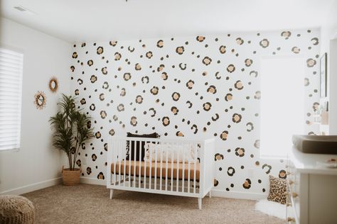 Cheetah Print Nursery, Girls Cheetah Bedroom, Cheetah Print Nursery Ideas, Cheetah Print Rooms, Cheetah Nursery Baby Girl, Leopard Baby Nursery, Cheetah Nursery, Cheetah Baby Nursery, Room Wallpaper Cheetah Print