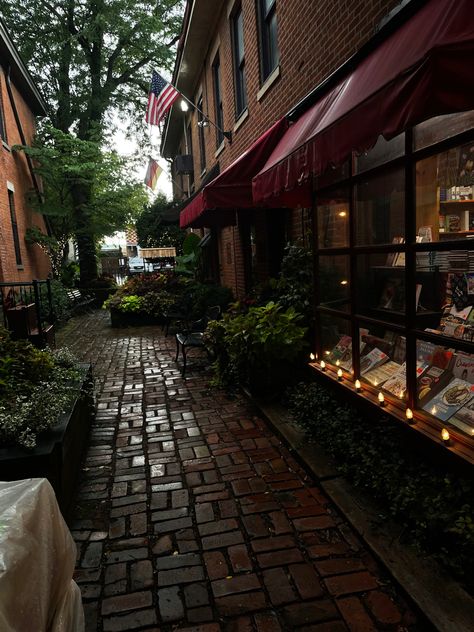 Nature Town Aesthetic, Athens Ohio Aesthetic, Columbus Ohio Aesthetic, Columbus Aesthetic, Ohio Aesthetic, German Village Columbus Ohio, Cozy City, Ohio Columbus, Nature Books