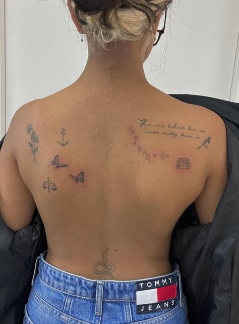 Fine Line Back Tattoo Women, Small Back Tattoos, Instagram Sticker, Cute Simple Tattoos, Upper Back Tattoos, Small Girly Tattoos, Petite Tattoos, Cute Tiny Tattoos, Tattoo Script