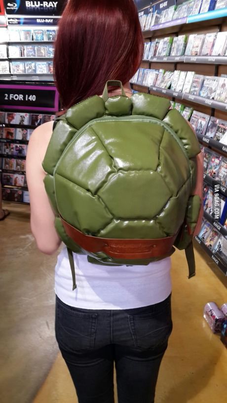 Told my wife to pick out a backpack. ...perfect! Metal Gear Series, Take My Money, Metal Gear, My Wife, Soccer Ball, Meme Pictures, New Memes, Daily Dose, Mobile Phone