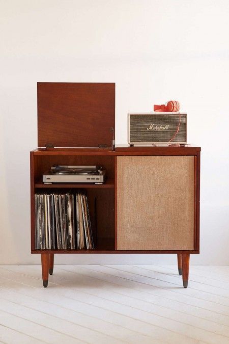 mid-century modern draper media console stores vinyl records, a turntable, and a marshall speaker Lp Storage, Record Player Stand, Record Cabinet, Audio Room, Vinyl Record Storage, Vinyl Storage, Record Storage, Record Players, Retro Home Decor