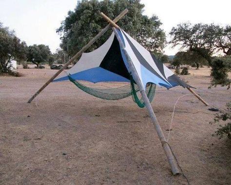 Shelter Camping Hammock Ideas, Hammock Stand Diy, Backpacking Hammock, Hiking Supplies, Survival Ideas, Mermaid Accessories, Canoe Camping, Survival Stuff, Bushcraft Gear