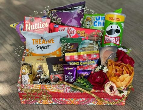 Diwali Items, Hamper Diy, Handmade Hamper, Hampers For Men, Hampers Ideas, Creative Snaps, Creative Snaps For Snapchat, Birthday Room, Animal Theme Birthday