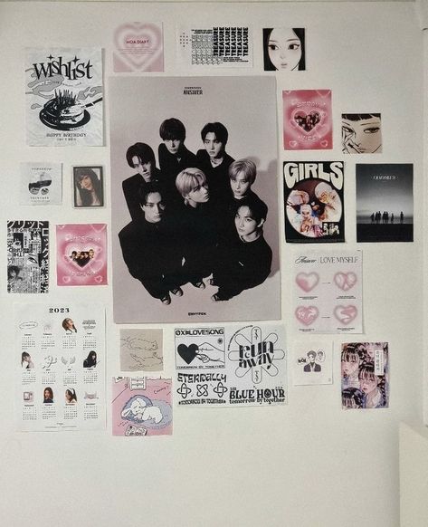 ⿻ wall decor ; prints ; kpop ; enhypen ; black and white aesthetic ; pink ༊*·˚ 『credits linked』 Kpop Gallery Wall, Kpop Room Poster Ideas, Kpop Door Decor, Enhypen Poster Room Decor, Posters Ideas For Bedroom, Room Posters Aesthetic Ideas, Skz Room Ideas, Room Photo Collage, Kpop Wall Collage