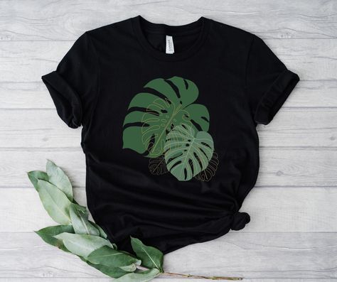 Monstera Shirt, Paint Shirt, Fabric Paint Shirt, Leaf Shirt, Sweet Clothes, Trendy Shirt Designs, Screen Printing Shirts, Floral Tee, Monstera Leaf