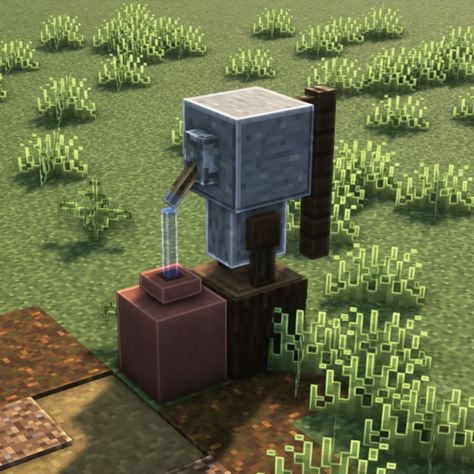 Minecraft Small Things To Build, Small Survival Base Minecraft, Minecraft Small Builds Cute, Small Well Minecraft, Small Build Ideas Minecraft, Minecraft Small Builds Ideas, Easy Small Minecraft Builds, Well Ideas Minecraft, Minecraft Details Ideas