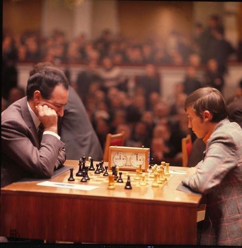 Anatoly Karpov, Beth Harmon, Chess Books, Screen Wallpaper Hd, Chess Master, Chess Players, Chess Sets, Chess Game, Graphic Design Tutorials