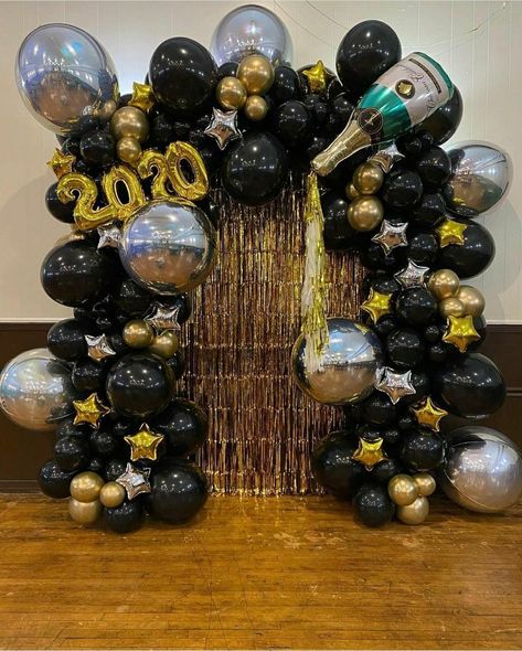 New Year’s Eve Balloon Garland, New Years Backdrop Ideas, New Years Balloon Decorations, New Years Balloon Garland, New Year’s Eve Party Decorations, Decoration For New Year Party, New Year Balloon Decoration, New Years Backdrop, New Year Decorations Ideas