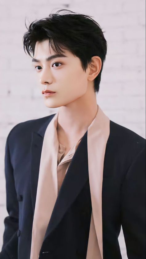 Chinese Male Actors, Ding Yu Xi, Ding Yuxi, Song Wei Long, Male Actors, Chinese Boy, Actor Model, Cha Eun Woo, Asian Actors