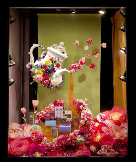 Window Displays Retail Store Fronts Spring, Tea Shop Window Display, Spring Display Window, Spring Store Displays, Spring Retail Window Displays, Spring Window Display Ideas Store Fronts, Flower Shop Window Displays, Shop Window Displays Ideas, Flowers Window Display