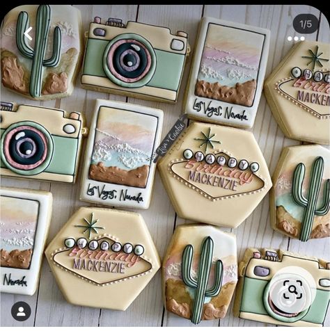 Vegas Cookies, Camera Cookies, Instax Polaroid, Royal Iced Cookies, Sugar Cookie Royal Icing, Iced Sugar Cookies, Polaroid Photo, Sugar Cookie Designs, Cookie Business