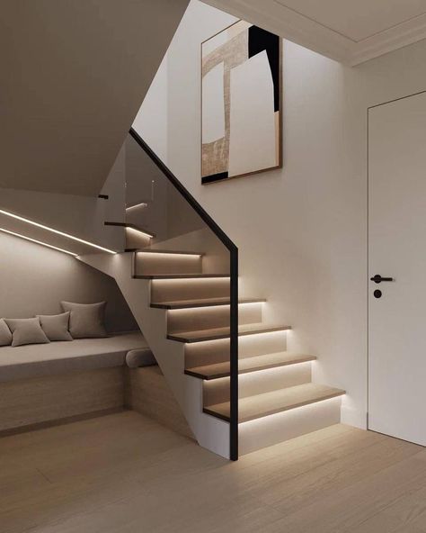 تحت الدرج, Stair Walls, Staircase Interior Design, Staircase Design Modern, Design Modern House, Kitchen Updates, Stairs Design Modern, Home Design Floor Plans, Modern House Exterior Design