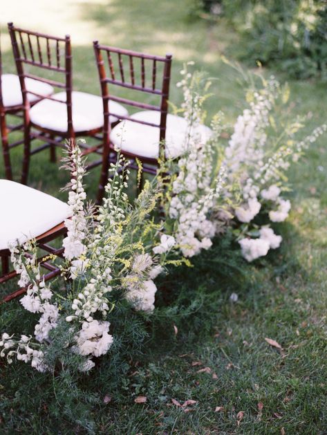 These DIY Aisle Runners Will Make You (and Your Guests) Cry – Makeful Quick Wedding, Chic Wedding Decor, Wedding Ceremony Ideas, Aisle Flowers, Theme Nature, Wedding Aisle Decorations, Wedding Ceremony Flowers, Amazing Weddings, Ceremony Inspiration