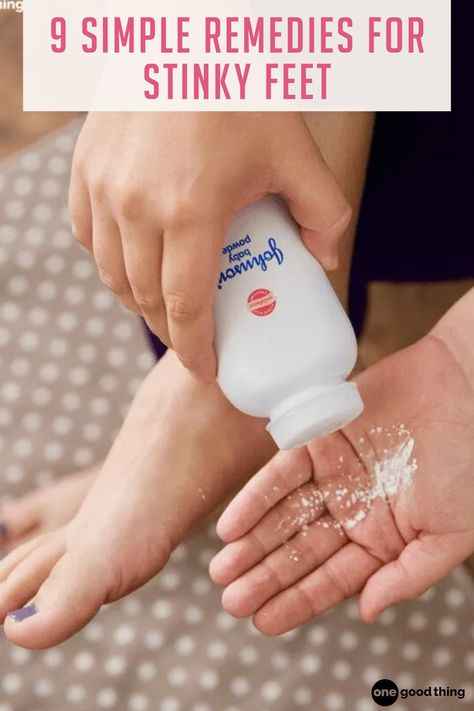 Foot odor can be embarrassing, but it's actually surprisingly common—and totally treatable! Smelly Feet Remedies, Stinky Feet Remedy, Shoe Odor Remover, Feet Remedies, Stinky Shoes, Smelly Shoes, Deodorizing, Foot Bath, Love Natural