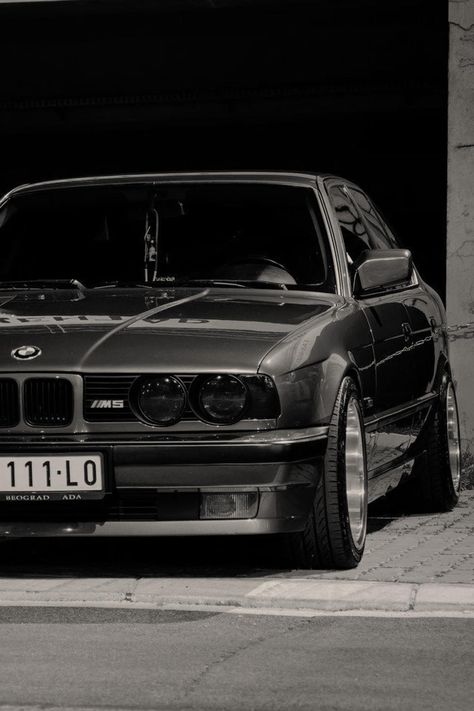 Scirocco Volkswagen, Serie Bmw, Dream Cars Bmw, Bmw Classic Cars, Bmw E38, Bmw E34, Bmw Wallpapers, Bmw Classic, Bmw Series