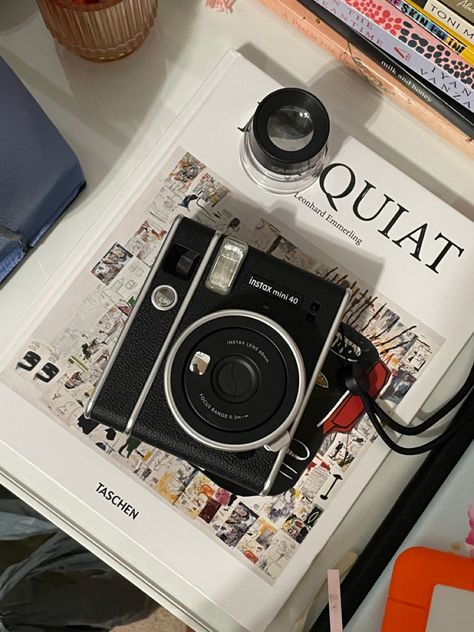 Instamax Camera Aesthetic, Instax Mini Camera Aesthetic, Instax Film Aesthetic, Vintage Polaroid Camera Aesthetic, Poloroid Camera 80s Aesthetic, Grad Picture Ideas, Diy Photo Book, Grad Pics, Instax Mini