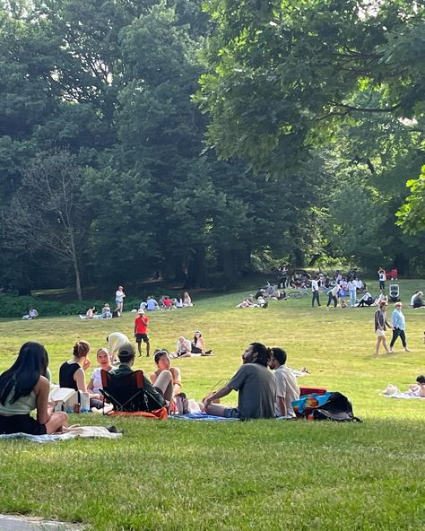 Brooklyn Wanderings on a summer day! #sundayintheparkwithdavidgeorge #streetfoodfestival Brooklyn Summer, Williamsburg Brooklyn Aesthetic, Brooklyn Film, Brighton Beach Brooklyn, Bushwick Brooklyn, Summer Days, Street Food, Brooklyn, Festival