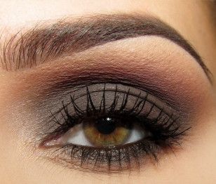 5 Steps to Create a Smokey Eye for Brown Eyed Girls - The Pageant Planet. Make Up Sposa, Hazel Eye Makeup, Makeup Tip, Makeup For Hazel Eyes, Smokey Eye For Brown Eyes, Smoky Eyes, Makijaż Smokey Eye, Mila Kunis, Hazel Eyes