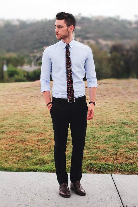 Fall Wedding Outfit Ideas For Male Guests. No Funny Business - Light blue shirt, print tie, black dress pants, dark brown dress shoes 1 Click image to view more.  #men #outfits #UrbanMenOutfits #mensfashion #mensguides #menswear #menstreetstyle #stylish #trendy #streetstyle #fall #fallfashion #falloutfits #fashion #ootd #wedding #weddingguestoutfit #gentlemenstyle Business Casual Hairstyles, Wedding Guest Men, Mens Business Casual, Wedding Guest Outfit Fall, Mens Business Casual Outfits, Shirt And Tie, Formal Men Outfit, Mens Fashion Smart, Guest Attire