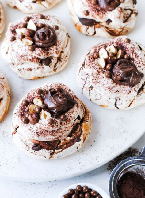 Chocolate and Hazelnut Meringues | dish - Dish Chocolate Meringues, Hazelnut Meringue, Chocolate Meringue, Hazelnut Chocolate, Meringue Cake, Pavlova Recipe, Chocolate Nutella, Meringue Cookies, Chocolate Hazelnut