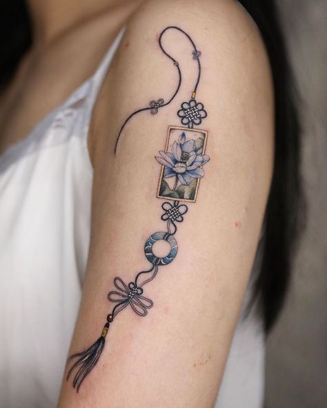 🌻 시온 on Instagram: “Blue lotus norigae with black strings.” Henne Tattoo, Charm Tattoo, Korean Tattoo Artist, Create A Tattoo, Tattoo Process, Korean Tattoos, Intricate Tattoo, Delicate Tattoo, Tatuaje A Color