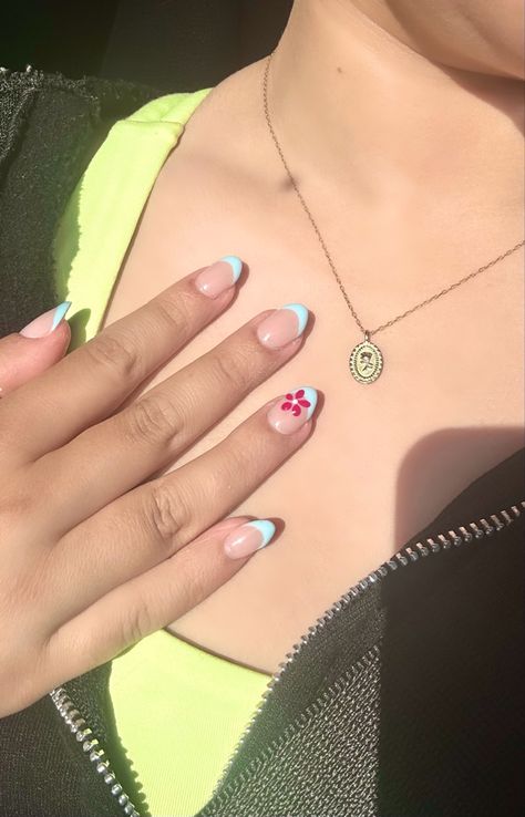 French Tip Nails With Pink, Flower Summer Nails, Aesthetic Nails Summer, Blue French Tip Nails, Nails With Pink, California Nails, Blue French Tip, Beachy Nails, Tie Dye Nails