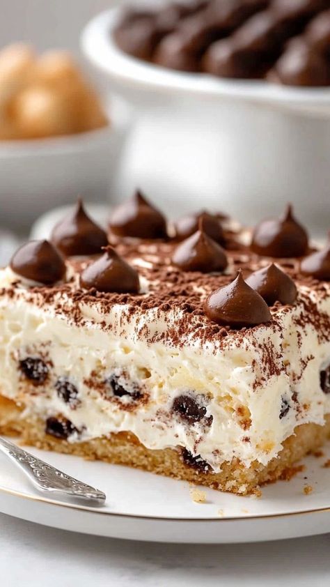 Rich, creamy, and indulgent, A Deliciously Simple Cannoli Cake is your new favorite dessert! 🍰🍫 #CannoliDessert #CakeGoals #DessertObsession #ItalianFlavors #SimpleSweets #BakingBliss #SweetDelights #CannoliLove #DessertPerfection #CakeMagic 🍰 Easy No Bake Cannoli Cake, Dessert To Go With Italian Food, Dessert For Pasta Night, Italian Dinner Dessert Ideas, Dessert To Go With Lasagna Dinner, Cannoli Icebox Cake, Dessert That Goes With Lasagna, Canolli Cheesecake Recipes, Cannoli Cheesecake Bars